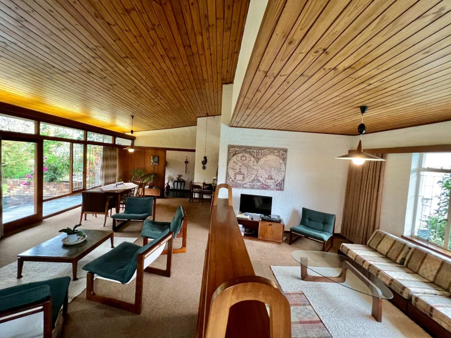 4 Bedroom Property for Sale in Uniepark Western Cape